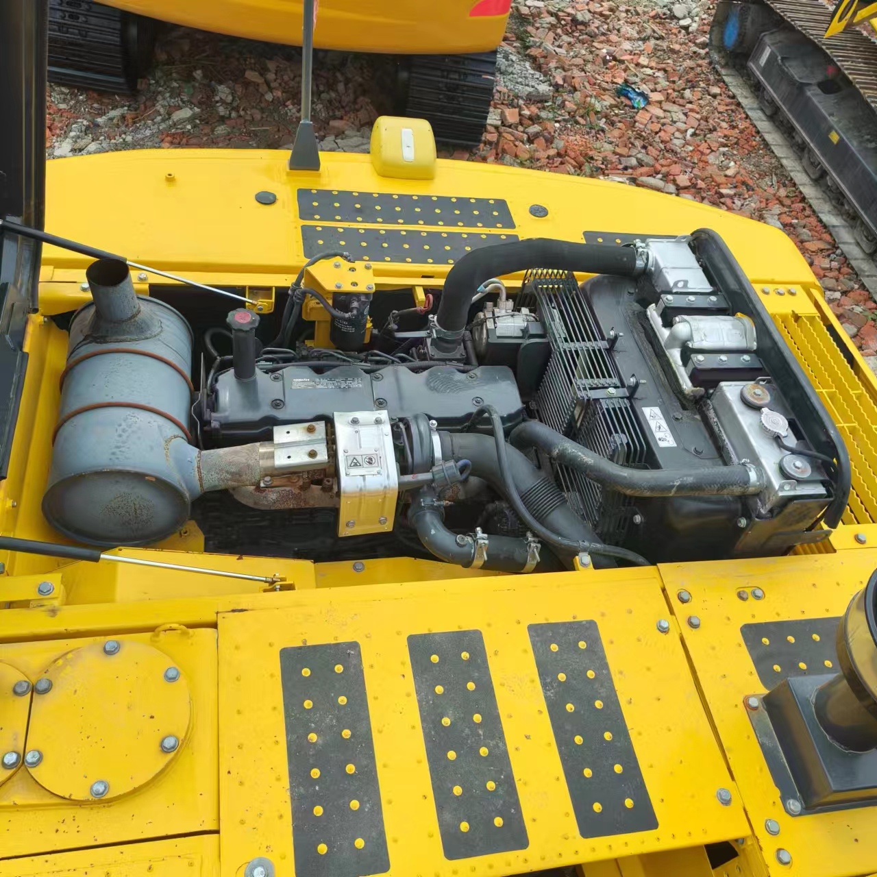 Kettenbagger KOMATSU PC240: das Bild 6 Kettenbagger KOMATSU PC240: das Bild 6