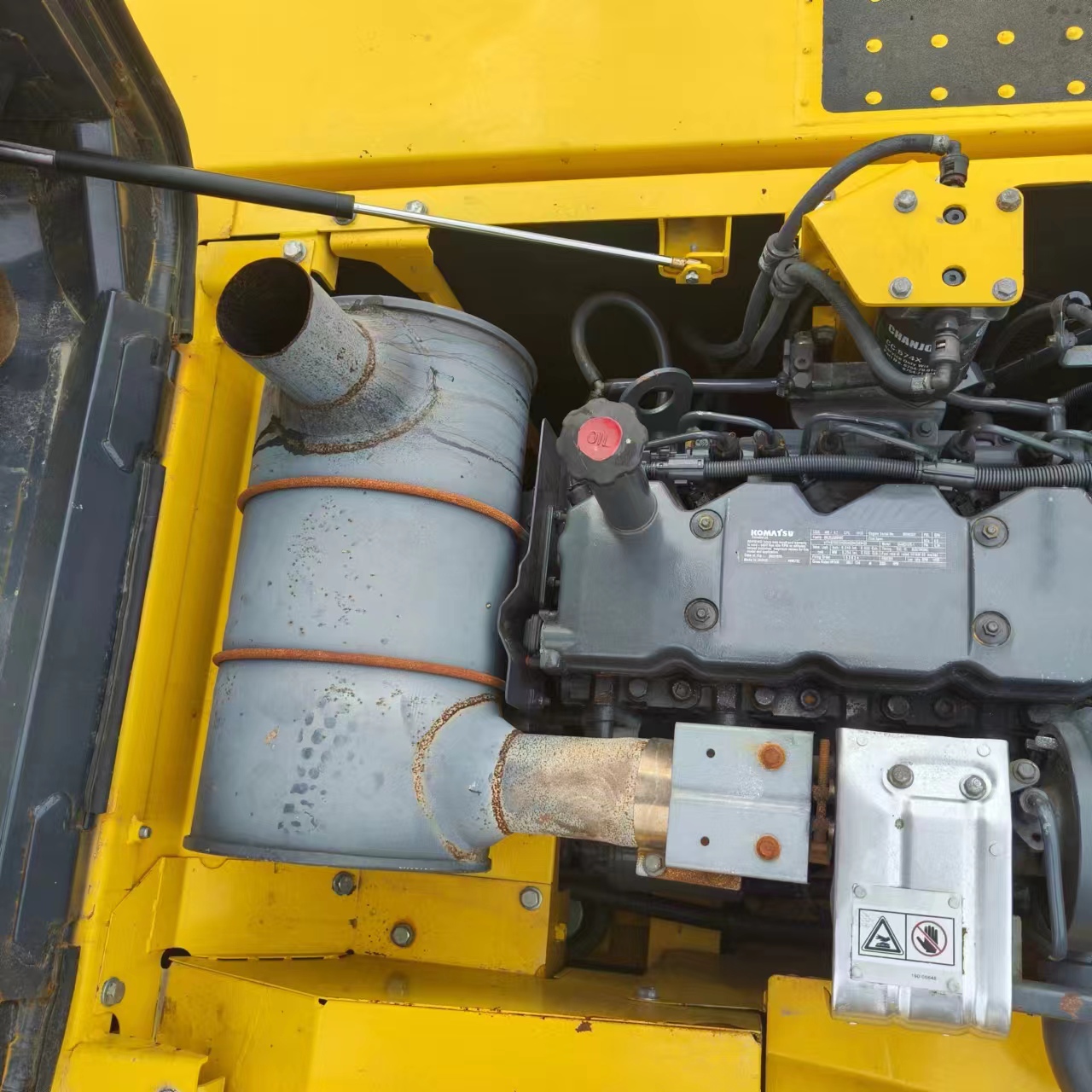 Kettenbagger KOMATSU PC240: das Bild 15 Kettenbagger KOMATSU PC240: das Bild 15