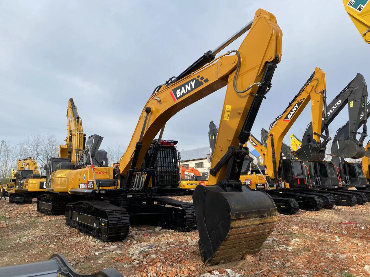 SANY SY335H - Kettenbagger: das Bild 2 SANY SY335H - Kettenbagger: das Bild 2