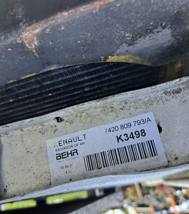 Behr KOMPLET CHŁODNIC RENAULT MIDLUM DXI 5 - Kühler für LKW: das Bild 3 Behr KOMPLET CHŁODNIC RENAULT MIDLUM DXI 5 - Kühler für LKW: das Bild 3