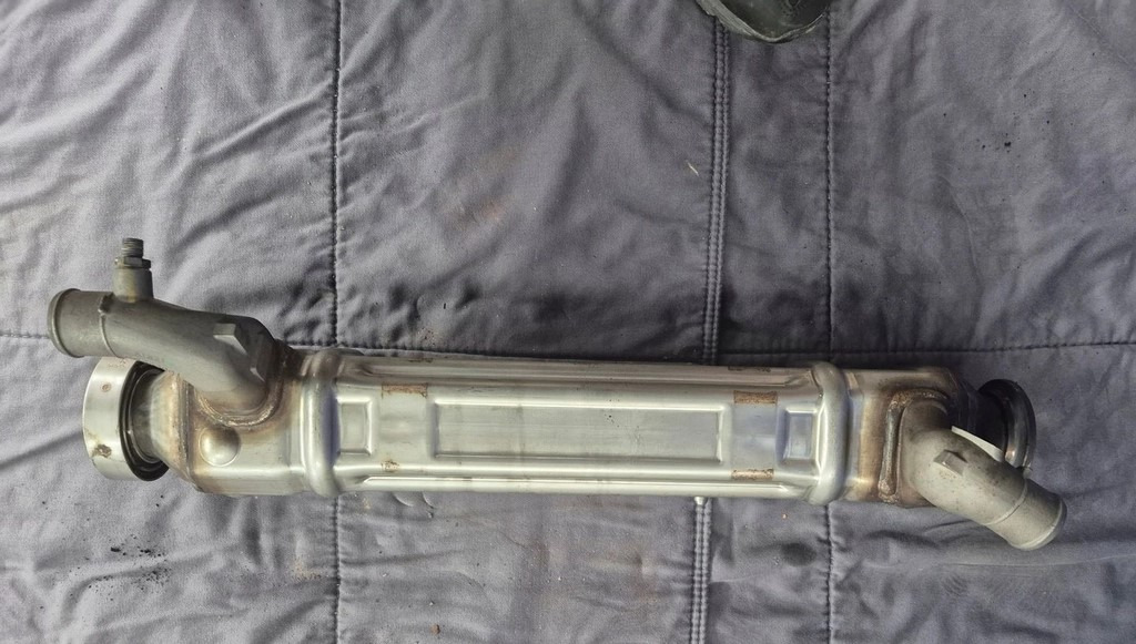 FORD CHŁODNICA CHŁODNICZKA SPALIN EGR FORD F-MAX 500 TRUCKS GC46 9F464 AC - AGR-Kühler für LKW: das Bild 2 FORD CHŁODNICA CHŁODNICZKA SPALIN EGR FORD F-MAX 500 TRUCKS GC46 9F464 AC - AGR-Kühler für LKW: das Bild 2