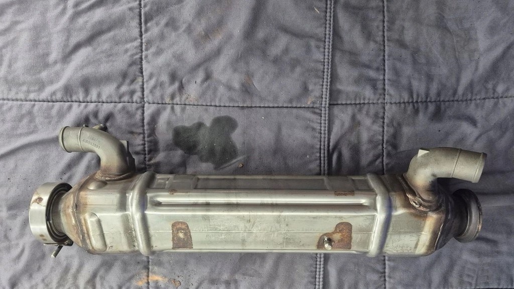 FORD CHŁODNICA CHŁODNICZKA SPALIN EGR FORD F-MAX 500 TRUCKS GC46 9F464 AC - AGR-Kühler für LKW: das Bild 3 FORD CHŁODNICA CHŁODNICZKA SPALIN EGR FORD F-MAX 500 TRUCKS GC46 9F464 AC - AGR-Kühler für LKW: das Bild 3