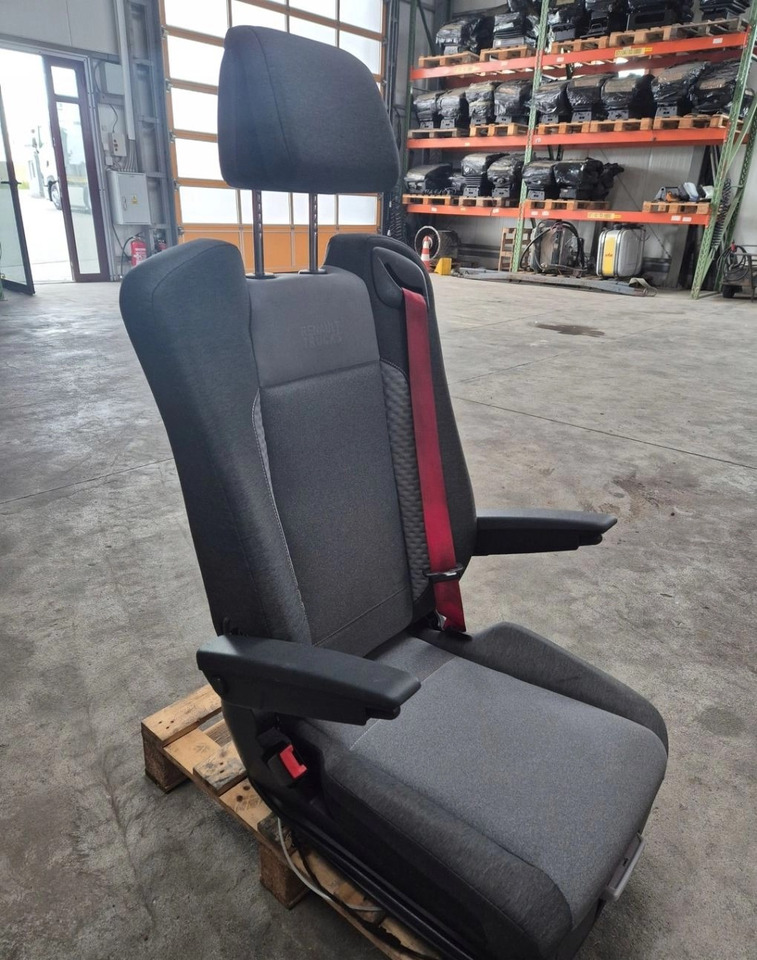 FOTEL PNEUMATYCZY SIEDZENIE KIEROWCY RENAULT RANGE GAMA T C K EVO LIFT - Sitz: das Bild 3 FOTEL PNEUMATYCZY SIEDZENIE KIEROWCY RENAULT RANGE GAMA T C K EVO LIFT - Sitz: das Bild 3
