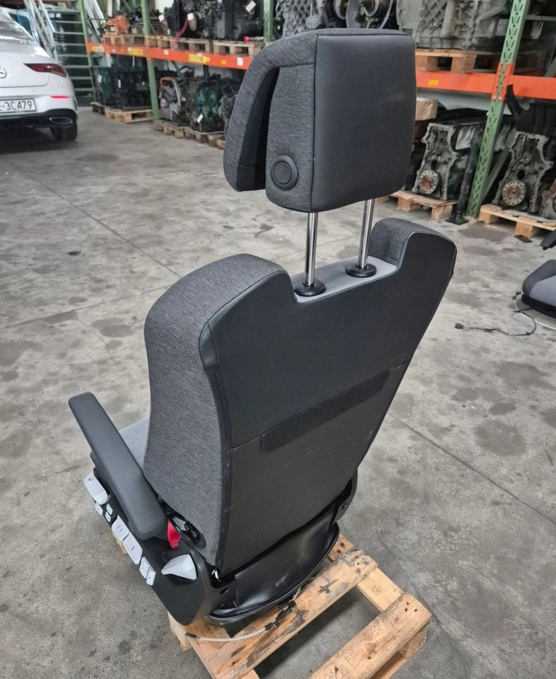 FOTEL PNEUMATYCZY SIEDZENIE KIEROWCY RENAULT RANGE GAMA T C K EVO LIFT - Sitz: das Bild 5 FOTEL PNEUMATYCZY SIEDZENIE KIEROWCY RENAULT RANGE GAMA T C K EVO LIFT - Sitz: das Bild 5