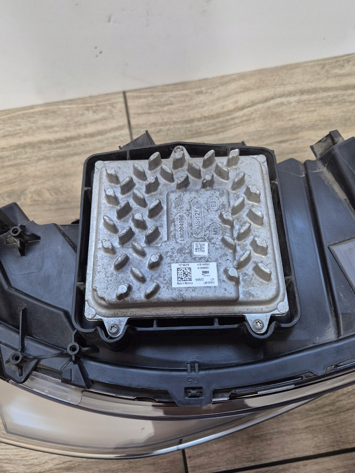 RENAULT REFLEKTOR LAMPA RENAULT RANGE T GAMA T EVOLUTION EVO LED LEWA - Hauptscheinwerfer für LKW: das Bild 5 RENAULT REFLEKTOR LAMPA RENAULT RANGE T GAMA T EVOLUTION EVO LED LEWA - Hauptscheinwerfer für LKW: das Bild 5