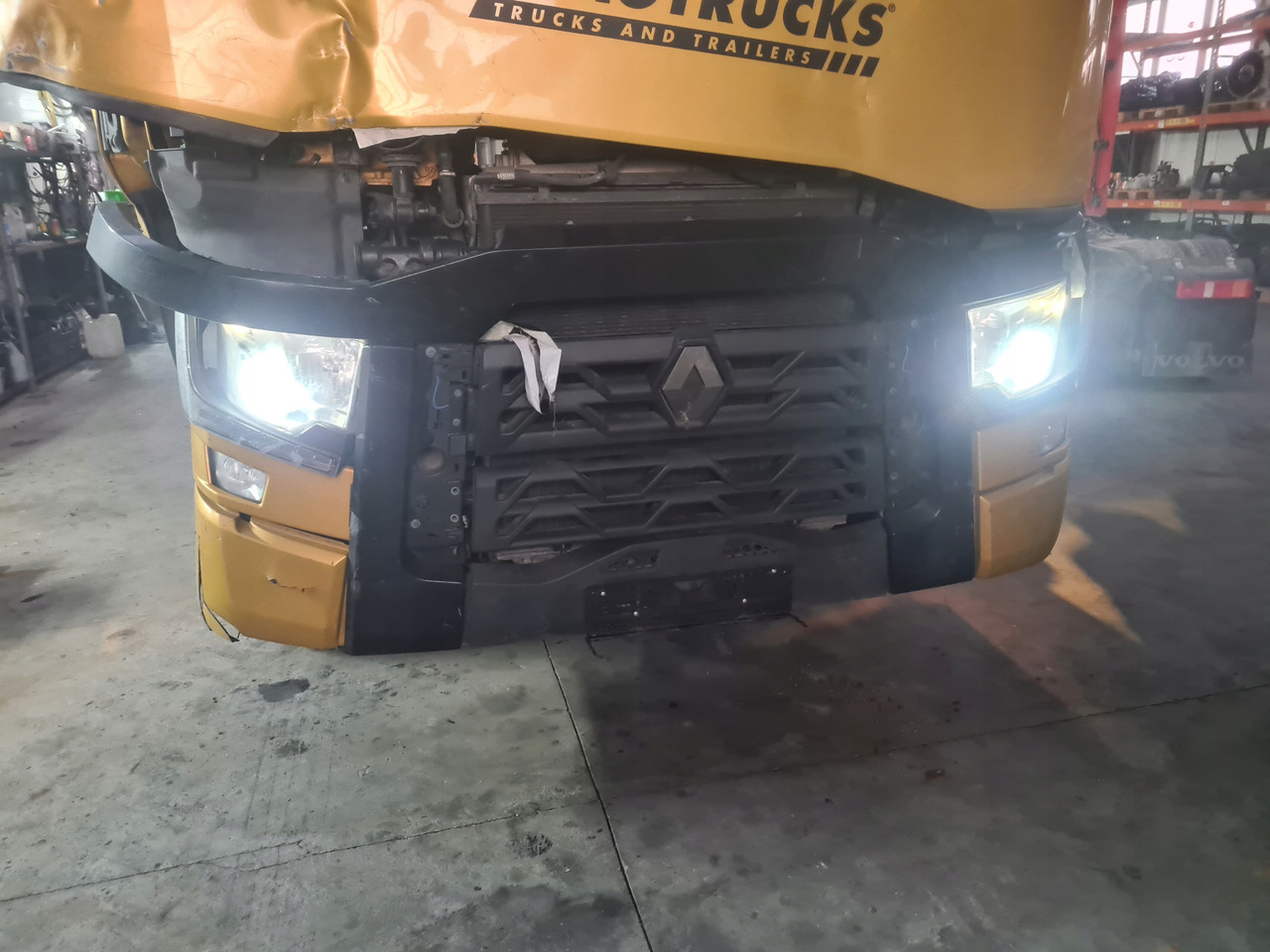 RENAULT STEROWNIK MODUŁ ŚWIATEŁ FCIOM RENAULT GAMA T C K RANGE - Lichter/ Leuchten für LKW: das Bild 4 RENAULT STEROWNIK MODUŁ ŚWIATEŁ FCIOM RENAULT GAMA T C K RANGE - Lichter/ Leuchten für LKW: das Bild 4