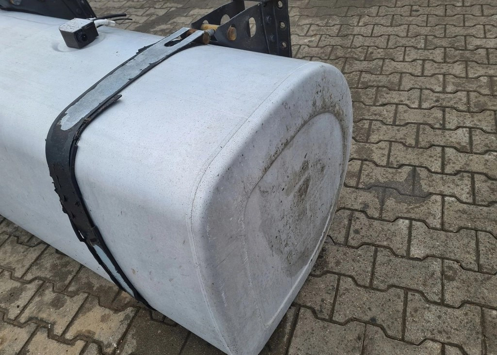 Kraftstofftank Renault 21889335  Premium Magnum DXI Gama T Volvo FH 13: das Bild 7