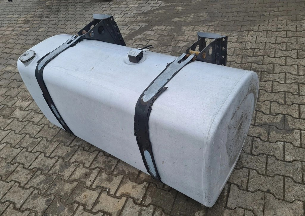 Kraftstofftank Renault 21889335  Premium Magnum DXI Gama T Volvo FH 13: das Bild 6
