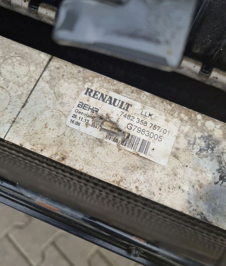 Renault OE Renault RENAULT PREMIUM 2 KERAX LANDER DXI truck - Kühler für LKW: das Bild 2 Renault OE Renault RENAULT PREMIUM 2 KERAX LANDER DXI truck - Kühler für LKW: das Bild 2
