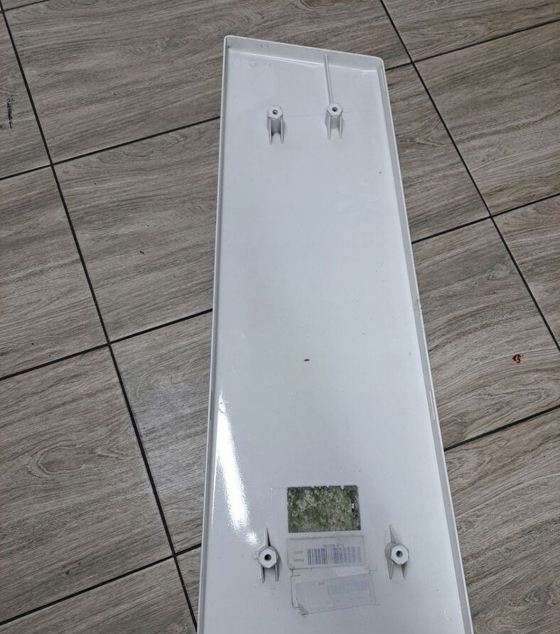 Renault SPOILER OWIEWKA LEWA KABINY RENAULT RANGE GAMA T RANGE - Aeropack/ Spoiler für LKW: das Bild 3 Renault SPOILER OWIEWKA LEWA KABINY RENAULT RANGE GAMA T RANGE - Aeropack/ Spoiler für LKW: das Bild 3