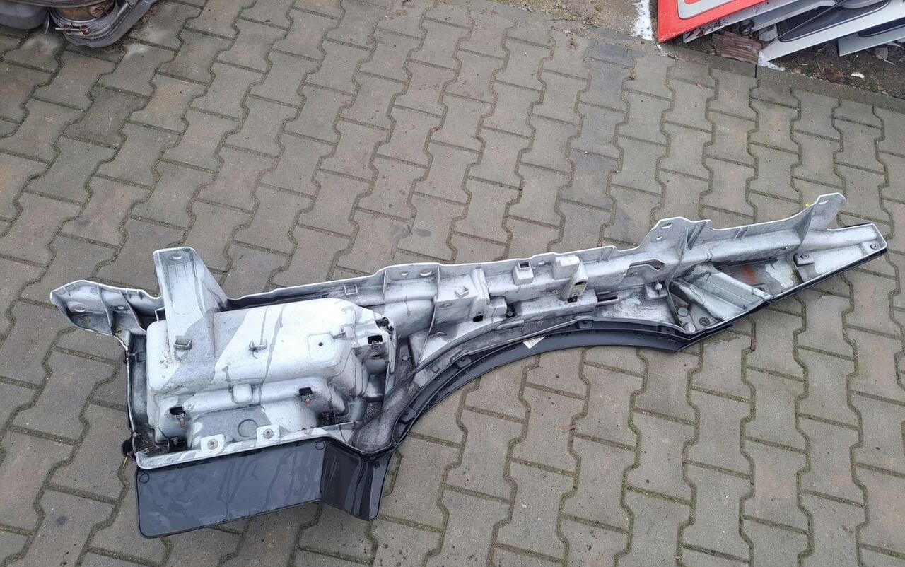 Renault STOPNICA GÓRNA STOPIEŃ PRAWY RENAULT GAMA T RANGE - Trittbrett für LKW: das Bild 2 Renault STOPNICA GÓRNA STOPIEŃ PRAWY RENAULT GAMA T RANGE - Trittbrett für LKW: das Bild 2