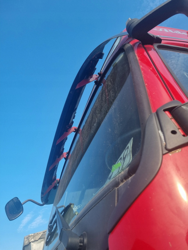 VOLVO BLENDA DASZEK OSŁONA PRZECIWSŁONECZNA MOCOWANIA VOLVO FH 13 16 LIFT - Sonnenblende für LKW: das Bild 4 VOLVO BLENDA DASZEK OSŁONA PRZECIWSŁONECZNA MOCOWANIA VOLVO FH 13 16 LIFT - Sonnenblende für LKW: das Bild 4