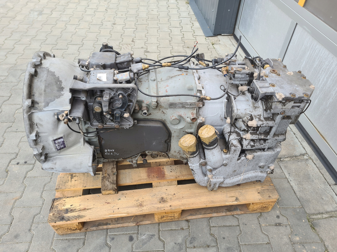 VOLVO SKRZYNIA BIEGÓW MANUALNA Z RETARDEREM VTO2814B VOLVO FH FM 4 9 12 13 - Getriebe für LKW: das Bild 2 VOLVO SKRZYNIA BIEGÓW MANUALNA Z RETARDEREM VTO2814B VOLVO FH FM 4 9 12 13 - Getriebe für LKW: das Bild 2