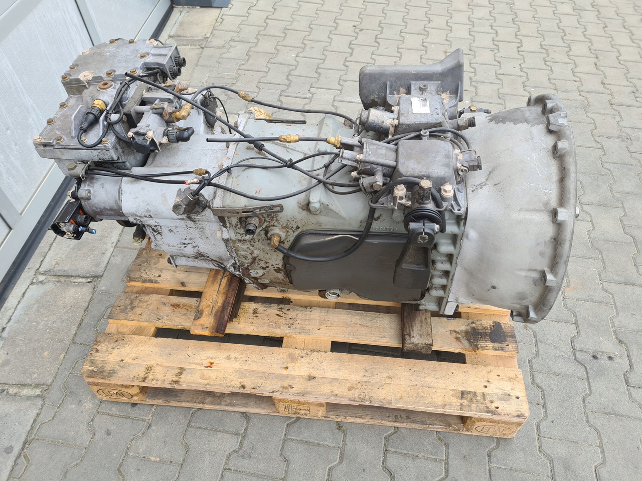 VOLVO SKRZYNIA BIEGÓW MANUALNA Z RETARDEREM VTO2814B VOLVO FH FM 4 9 12 13 - Getriebe für LKW: das Bild 3 VOLVO SKRZYNIA BIEGÓW MANUALNA Z RETARDEREM VTO2814B VOLVO FH FM 4 9 12 13 - Getriebe für LKW: das Bild 3