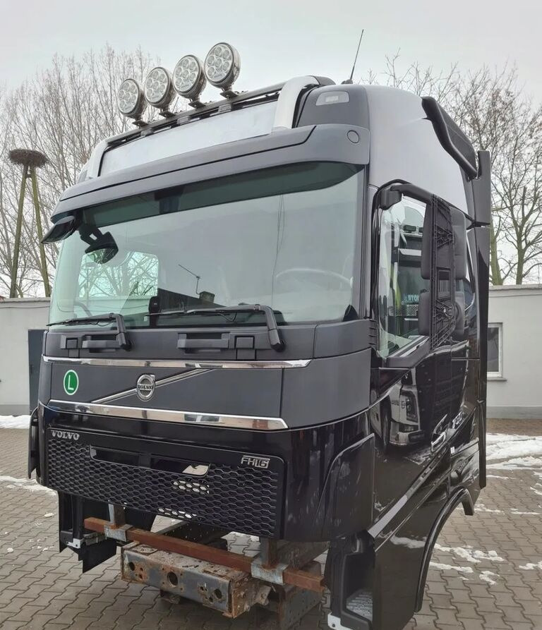 Volvo KOMPLETNA FH 16 750 EURO 6 GLOBETROTTER 2018 ROK Volvo VOLVO FH 16 750 EURO 6 GLOBETROTTER 2018 ROK - Fahrerhaus für LKW: das Bild 4 Volvo KOMPLETNA FH 16 750 EURO 6 GLOBETROTTER 2018 ROK Volvo VOLVO FH 16 750 EURO 6 GLOBETROTTER 2018 ROK - Fahrerhaus für LKW: das Bild 4