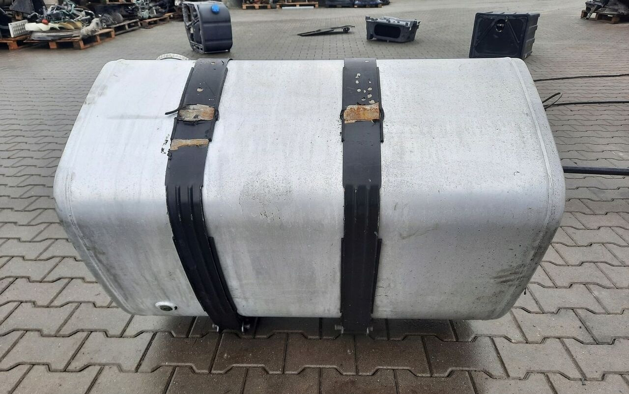 Volvo ZBIORNIK PALIWA VOLVO FH 4 FM 4 LOW DECK 100x69x56 1 - Kraftstofftank für LKW: das Bild 3 Volvo ZBIORNIK PALIWA VOLVO FH 4 FM 4 LOW DECK 100x69x56 1 - Kraftstofftank für LKW: das Bild 3