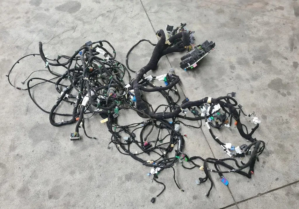 WIĄZKA INSTALACJA KABINY KONSOLI DESKI ROZDZIELCZEJ FORD F-MAX 500 TRUCKS - Kabel/ Kabelbaum: das Bild 1 WIĄZKA INSTALACJA KABINY KONSOLI DESKI ROZDZIELCZEJ FORD F-MAX 500 TRUCKS - Kabel/ Kabelbaum: das Bild 1