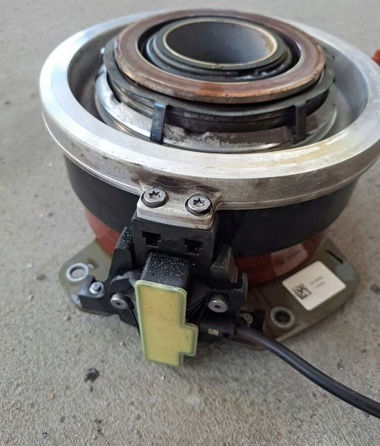 WYSPRZĘGLIK SIŁOWNIK ŁOŻYSKO SPRZĘGŁA SKRZYNI BIEGÓW ZF TRAXON 0501224620 ZF TRAXON - Transmission für LKW: das Bild 4 WYSPRZĘGLIK SIŁOWNIK ŁOŻYSKO SPRZĘGŁA SKRZYNI BIEGÓW ZF TRAXON 0501224620 ZF TRAXON - Transmission für LKW: das Bild 4