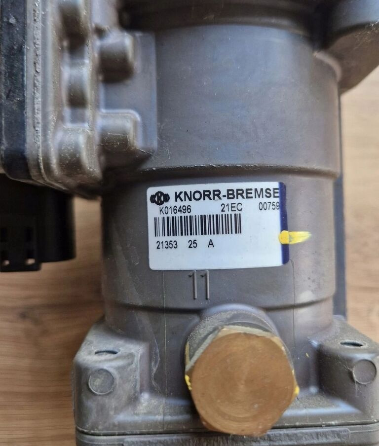 ZAWÓR GŁÓWNY HAMULCOWY POD PEDAŁ FORD F-MAX CARGO EURO 6 | ID: 6125030914 Ford F-MAX CARGO - Bremsteile für LKW: das Bild 2 ZAWÓR GŁÓWNY HAMULCOWY POD PEDAŁ FORD F-MAX CARGO EURO 6 | ID: 6125030914 Ford F-MAX CARGO - Bremsteile für LKW: das Bild 2