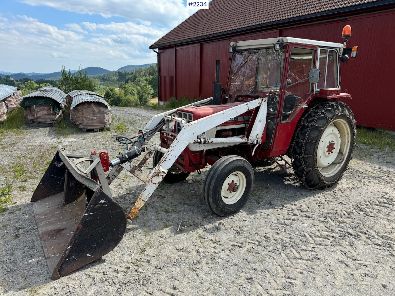 1973 International Harvester 454 w/front loader. - Traktor: das Bild 2 1973 International Harvester 454 w/front loader. - Traktor: das Bild 2