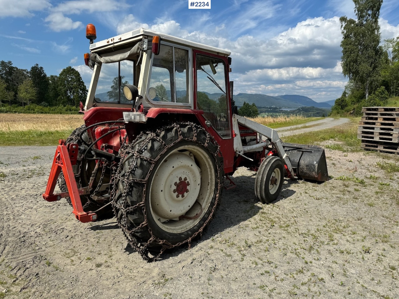 1973 International Harvester 454 w/front loader. - Traktor: das Bild 5 1973 International Harvester 454 w/front loader. - Traktor: das Bild 5