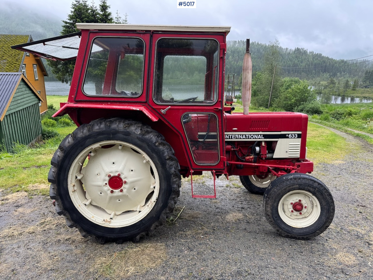 1976 International 633-2. - Traktor: das Bild 2 1976 International 633-2. - Traktor: das Bild 2