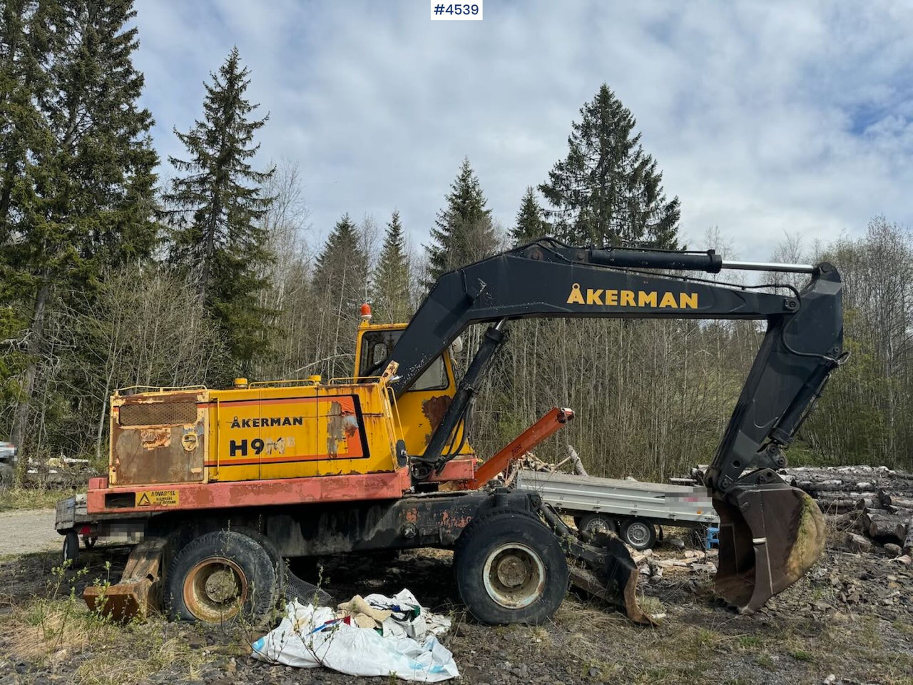 1979 Åkerman H9 Wheeled excavator w/ bucket. Repair object. - Bagger: das Bild 3 1979 Åkerman H9 Wheeled excavator w/ bucket. Repair object. - Bagger: das Bild 3