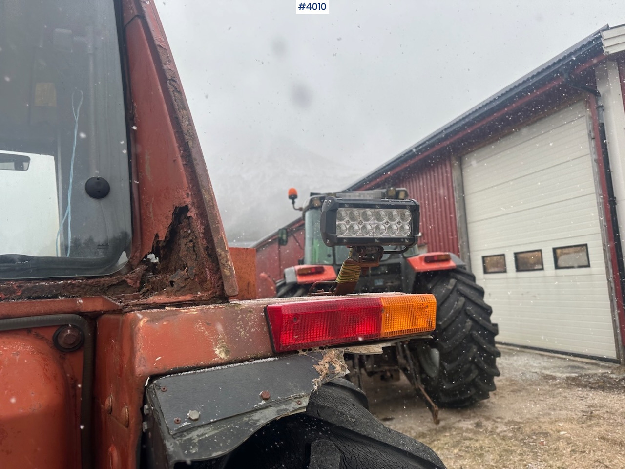 Traktor 1982 Fiat 780 DT w/ front loader, snow shovel, chains, top link, triangle and extra set of twin wheels.: das Bild 36