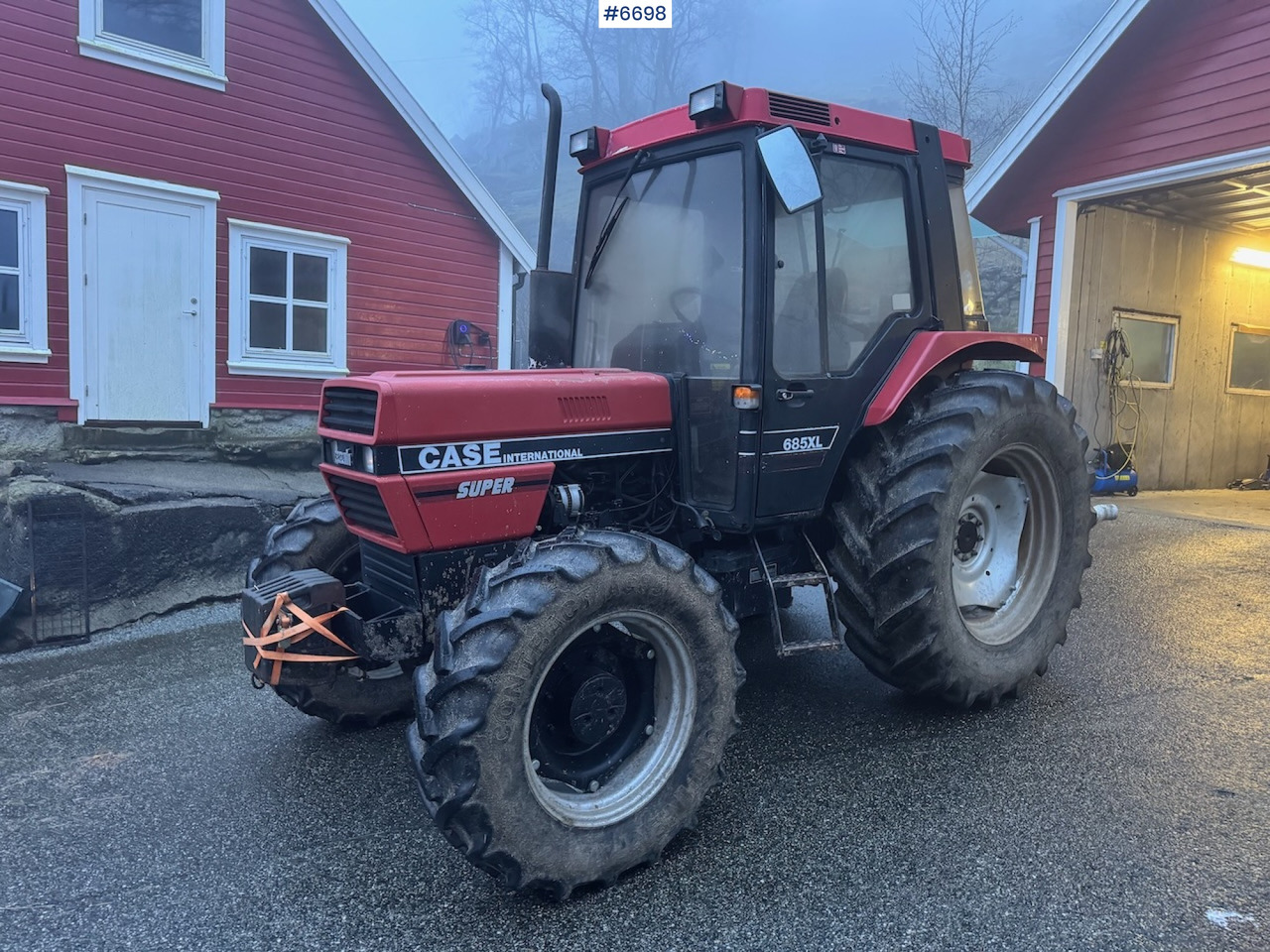 1989 Case IH 685 XL - Traktor: das Bild 2 1989 Case IH 685 XL - Traktor: das Bild 2