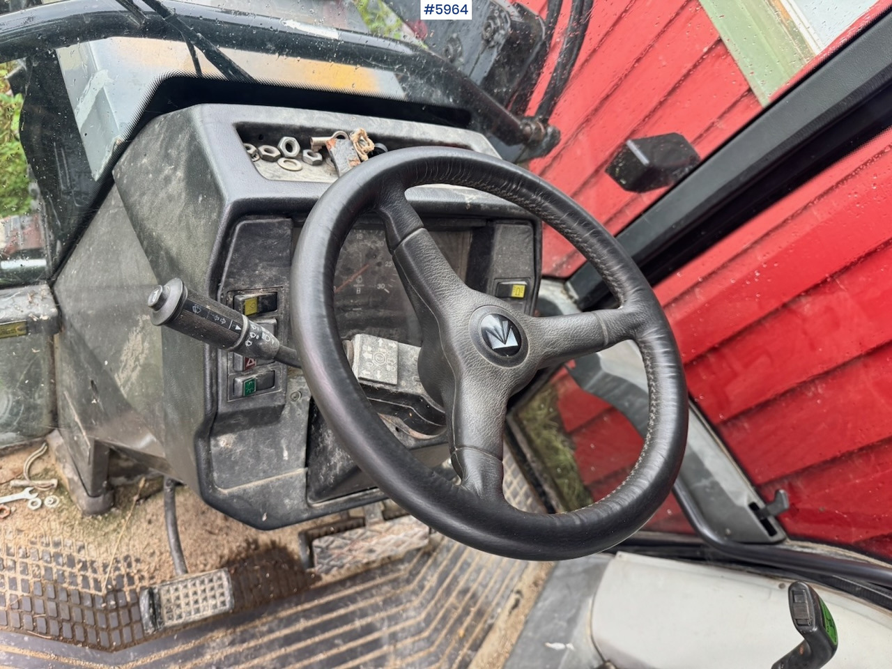 Traktor 1991 Valmet 6100 Turbo with front loader and bucket: das Bild 14