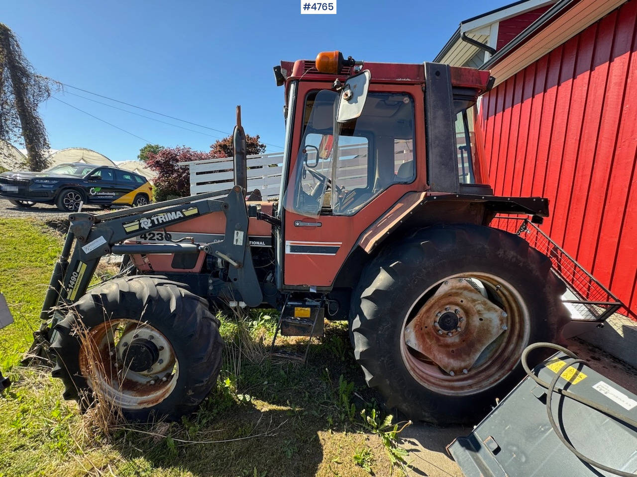 1995 Case International 4230 w/front loader. - Traktor: das Bild 1 1995 Case International 4230 w/front loader. - Traktor: das Bild 1