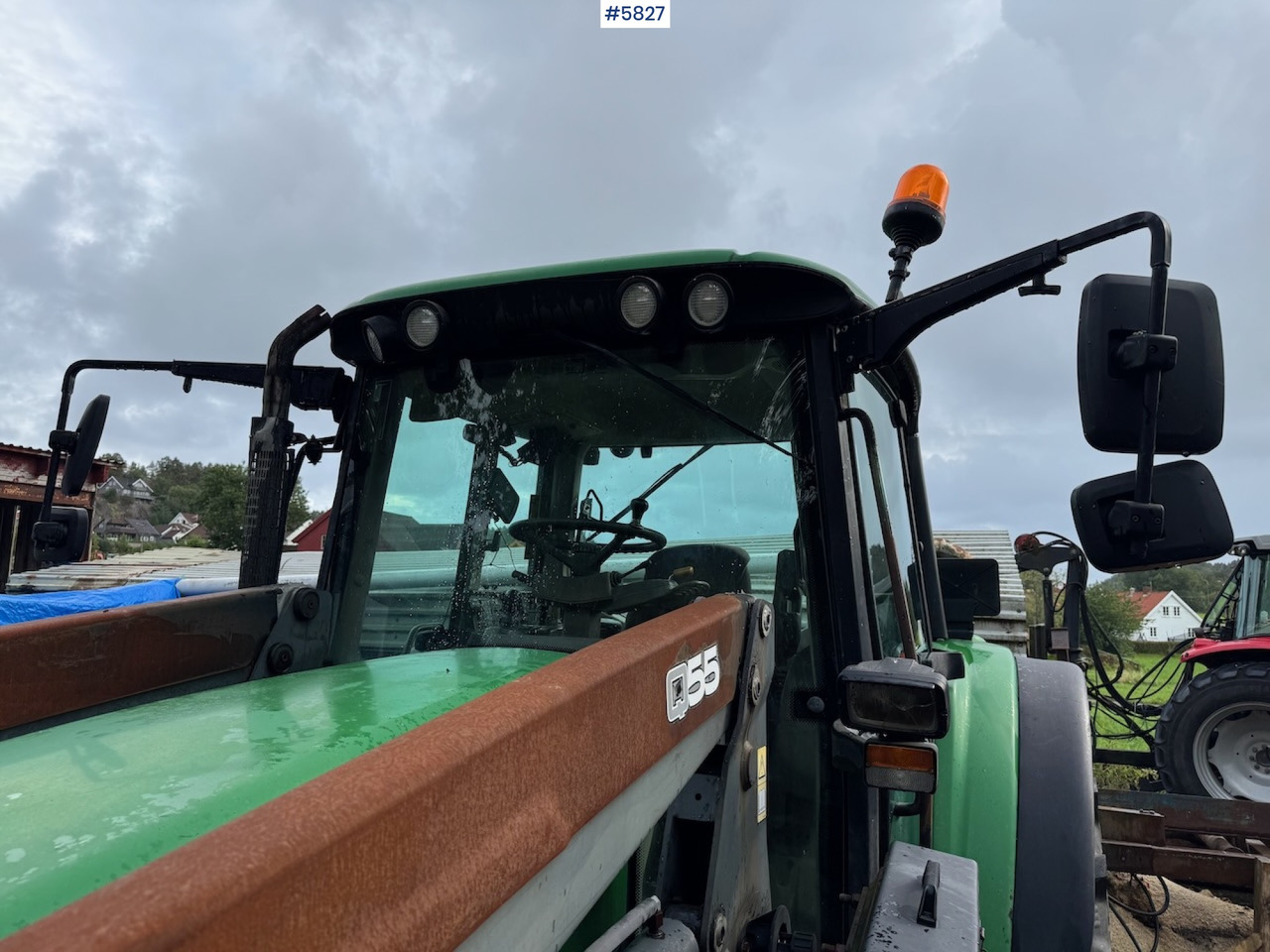 Traktor 2005 John Deere 6320 w/ front loader.: das Bild 11