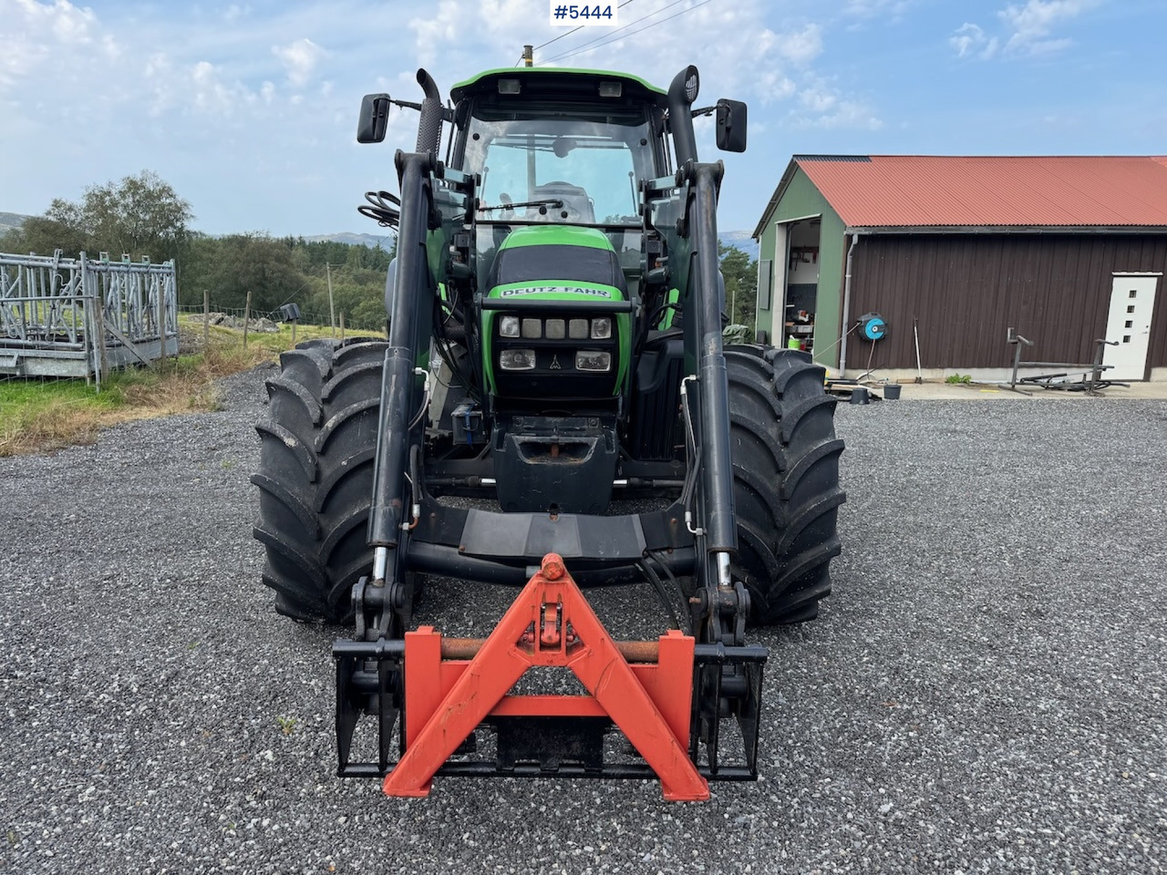 2008 Deutz Fahr Agrotron 150.7 w/ front loader. - Traktor: das Bild 2 2008 Deutz Fahr Agrotron 150.7 w/ front loader. - Traktor: das Bild 2