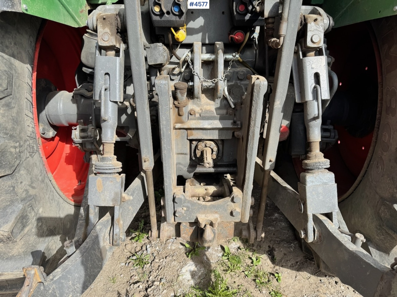 Traktor 2009 Fendt 415 Vario 4x4 w/ Front hydraulics and Front loader.: das Bild 19