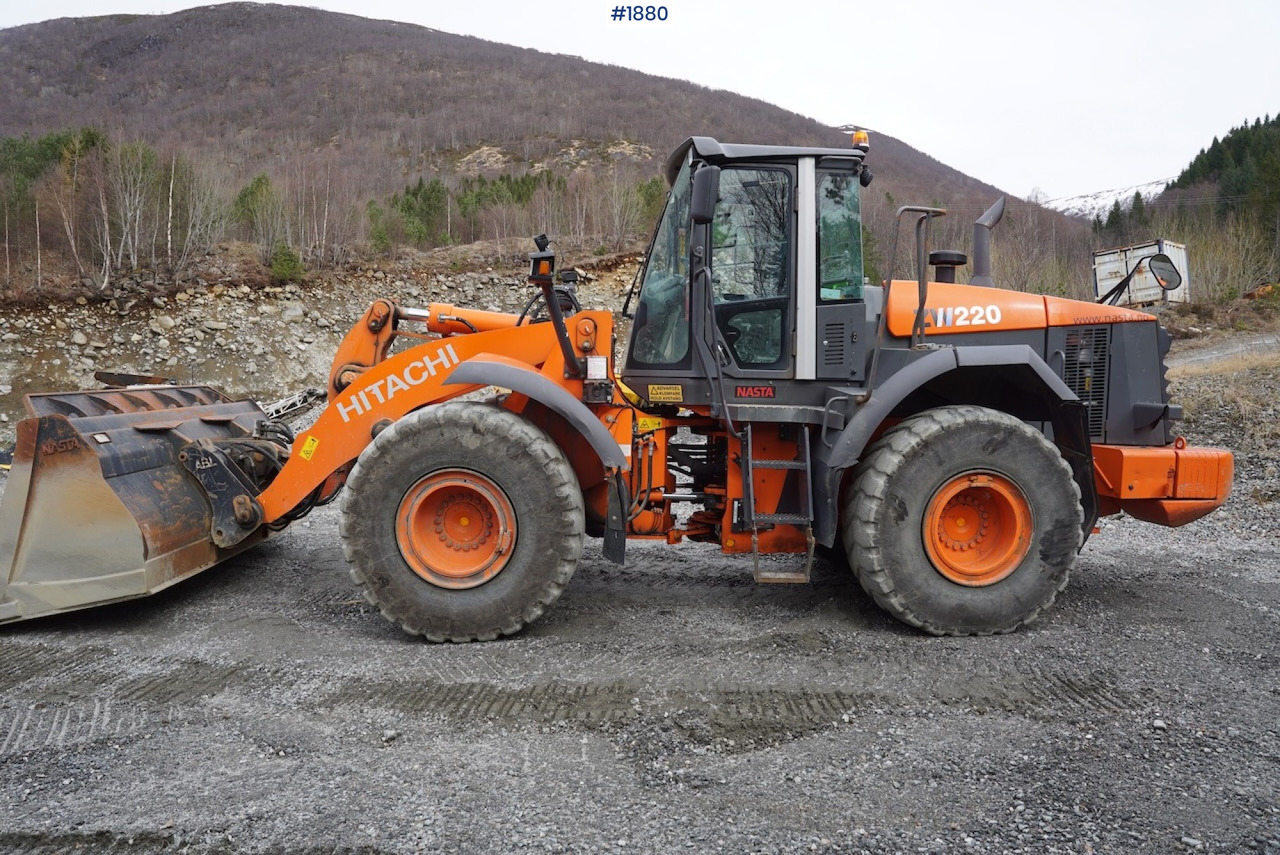 2012 Hitachi ZW220 - Radlader: das Bild 1 2012 Hitachi ZW220 - Radlader: das Bild 1