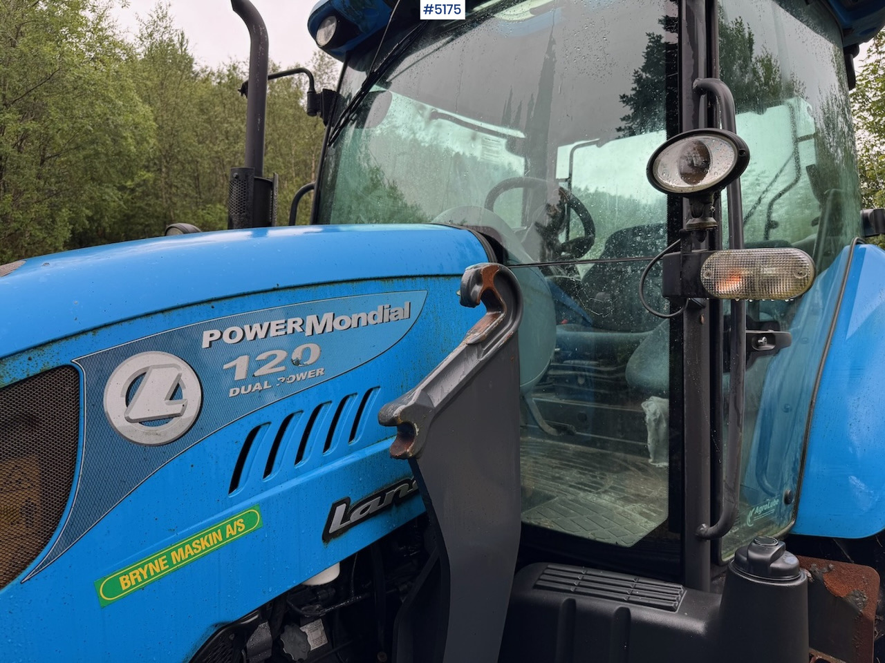 2013 Landini Powermondial 120 w/front loader and some equipment. Low hours! - Traktor: das Bild 2 2013 Landini Powermondial 120 w/front loader and some equipment. Low hours! - Traktor: das Bild 2