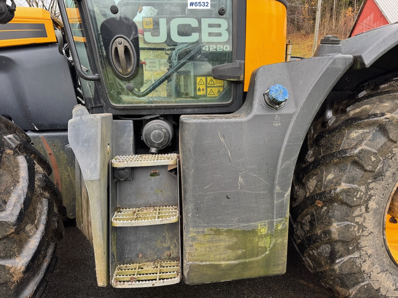 2015 JCB Fastrack 4220 w/ front hydraulics, front PTO and plow plate. Low hours! - Traktor: das Bild 5 2015 JCB Fastrack 4220 w/ front hydraulics, front PTO and plow plate. Low hours! - Traktor: das Bild 5