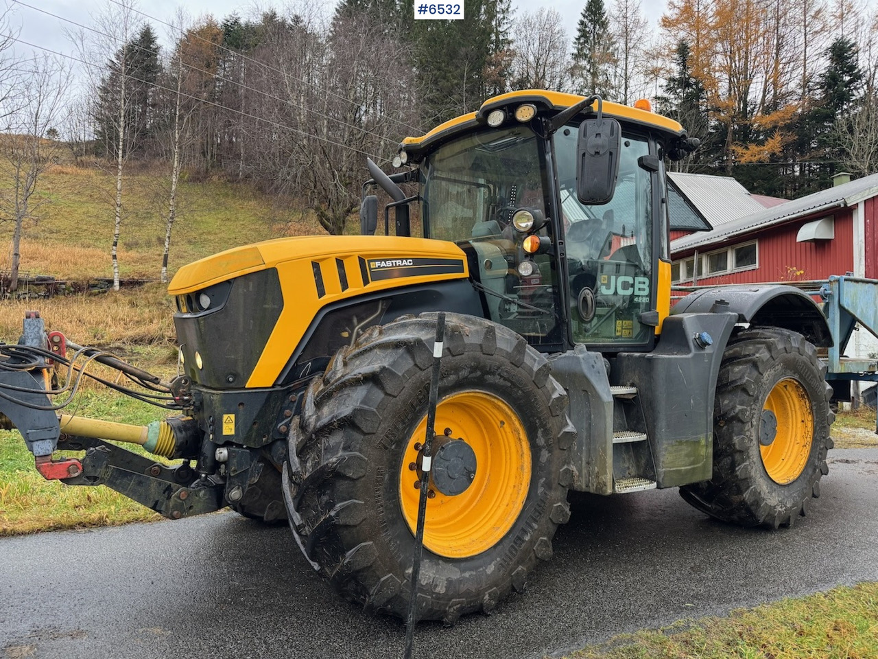 2015 JCB Fastrack 4220 w/ front hydraulics, front PTO and plow plate. Low hours! - Traktor: das Bild 1 2015 JCB Fastrack 4220 w/ front hydraulics, front PTO and plow plate. Low hours! - Traktor: das Bild 1