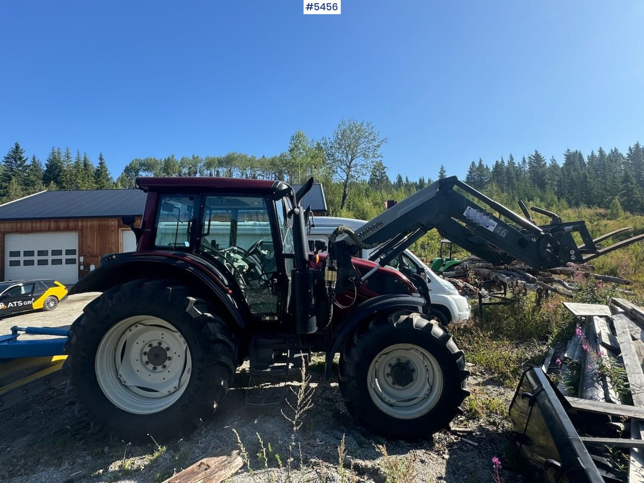 2015 Valtra N123 w/ front loader - Traktor: das Bild 1 2015 Valtra N123 w/ front loader - Traktor: das Bild 1