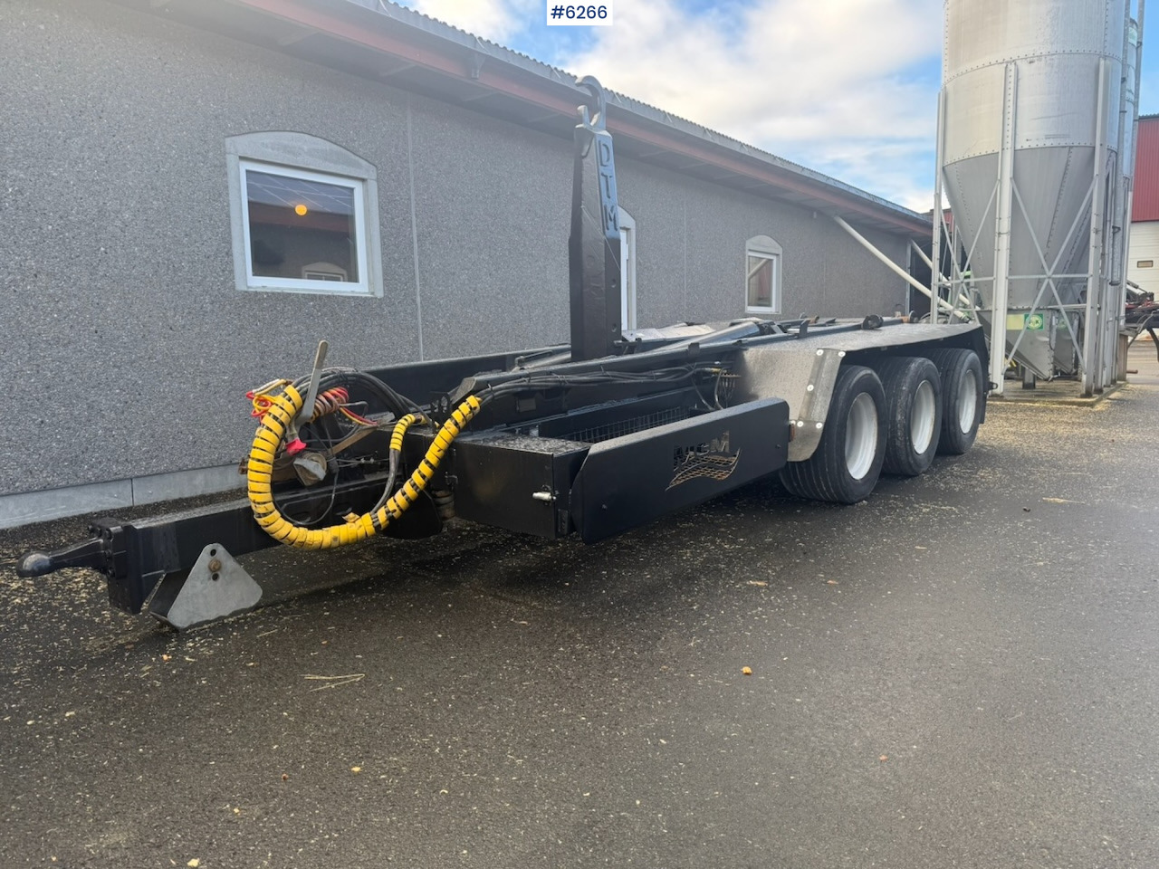 2018 MCM 3 axle tractor-container trailer w/ hook - Landwirtschaftlicher Anhänger: das Bild 1 2018 MCM 3 axle tractor-container trailer w/ hook - Landwirtschaftlicher Anhänger: das Bild 1