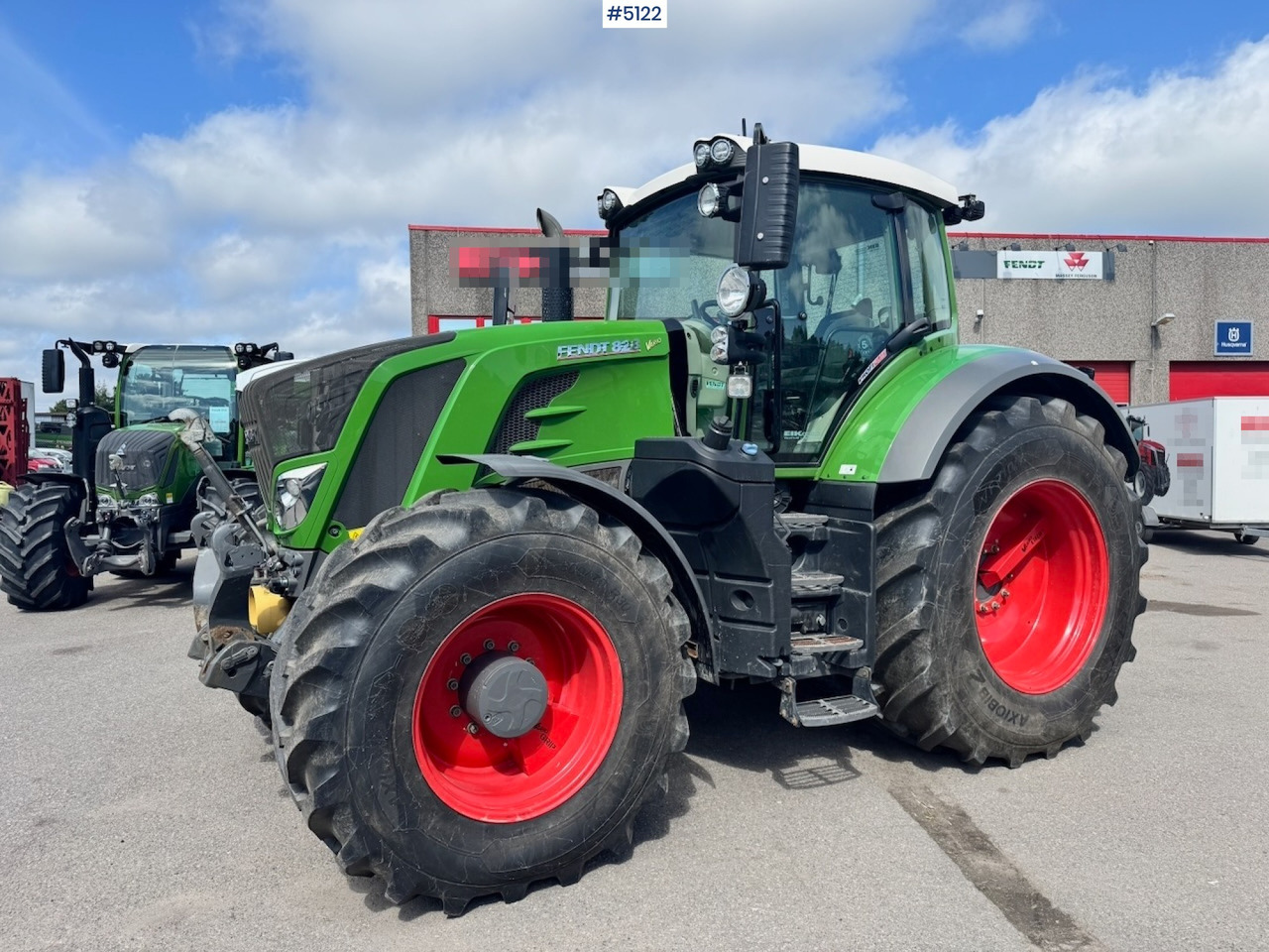 2019 Fendt 828 Vario w/ Front hydraulics and Front PTO. - Traktor: das Bild 2 2019 Fendt 828 Vario w/ Front hydraulics and Front PTO. - Traktor: das Bild 2