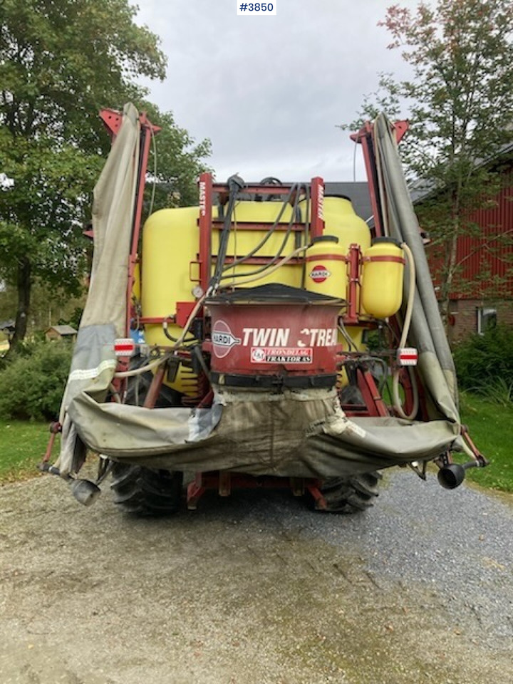 Hardi Master Twin Stream 12M field sprayer - Pflanzenschutzspritze: das Bild 1 Hardi Master Twin Stream 12M field sprayer - Pflanzenschutzspritze: das Bild 1