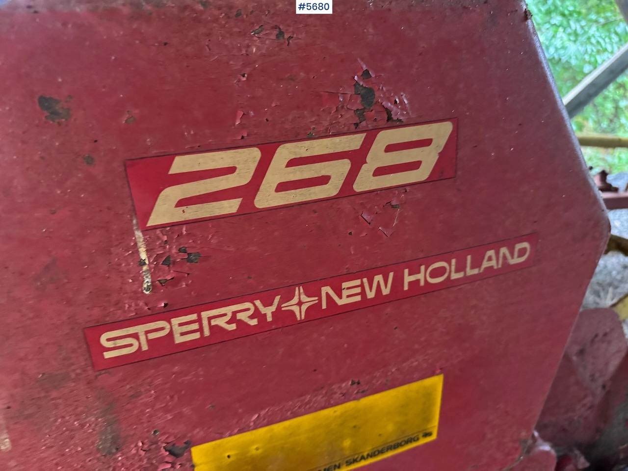 Grünlandtechnik New Holland 268 Square Baler: das Bild 8