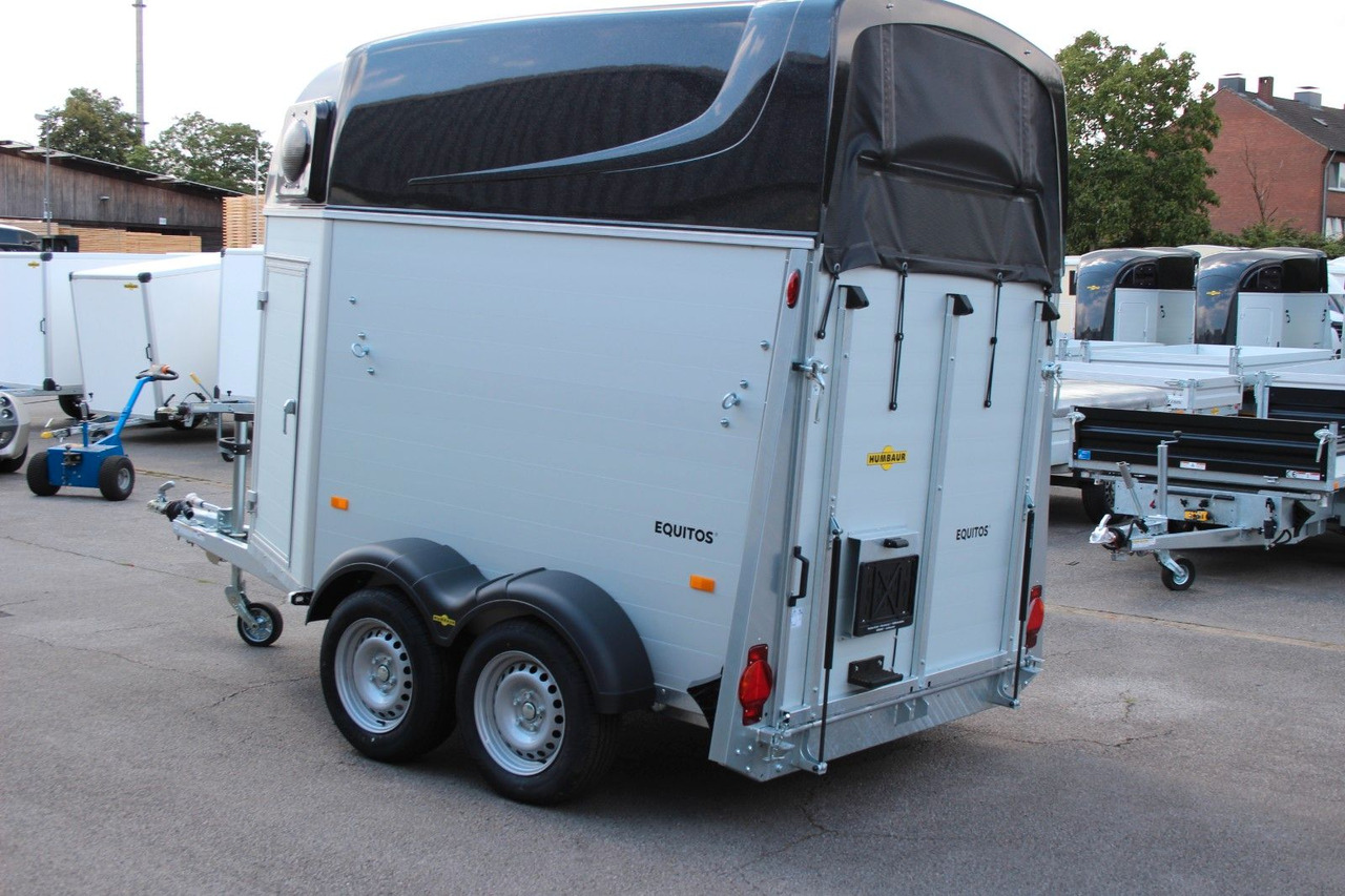 Humbaur Equitos Alu Plus 2400 Pferdeanhänger Sattelkamme - Tiertransporter Anhänger: das Bild 4 Humbaur Equitos Alu Plus 2400 Pferdeanhänger Sattelkamme - Tiertransporter Anhänger: das Bild 4