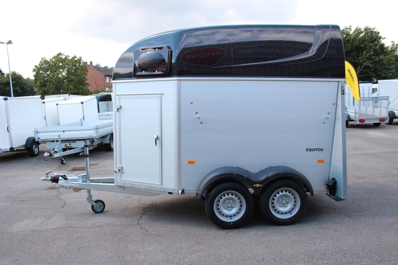 Humbaur Equitos Alu Plus 2400 Pferdeanhänger Sattelkamme - Tiertransporter Anhänger: das Bild 5 Humbaur Equitos Alu Plus 2400 Pferdeanhänger Sattelkamme - Tiertransporter Anhänger: das Bild 5