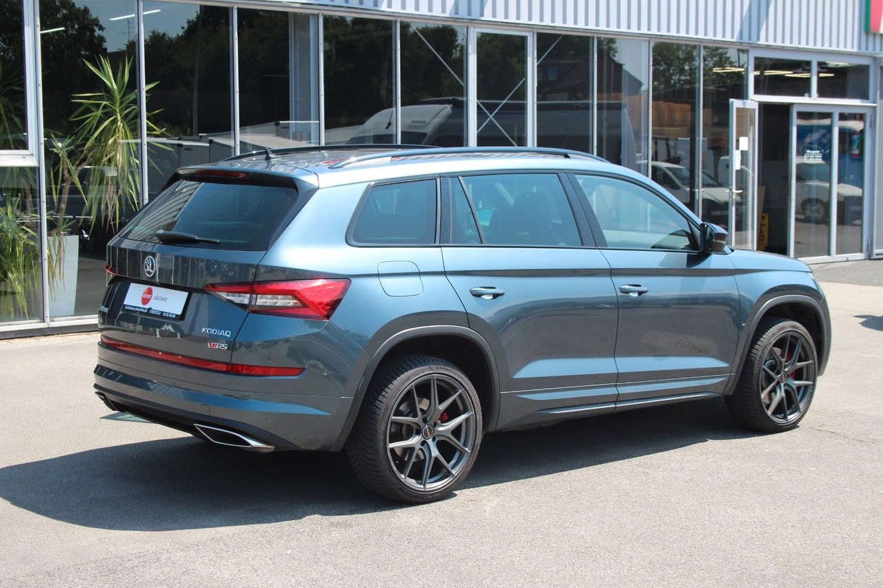 Skoda Kodiaq RS 4x4 ACC Std-Hzg Pano Alcant LED Canton - SUV/ Geländewagen: das Bild 3 Skoda Kodiaq RS 4x4 ACC Std-Hzg Pano Alcant LED Canton - SUV/ Geländewagen: das Bild 3
