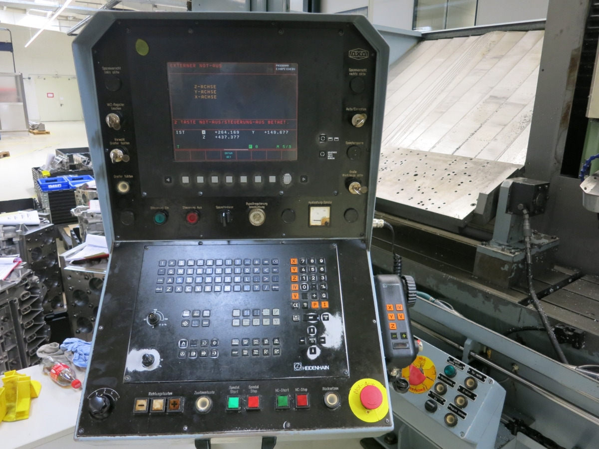 AXA VC2 - CNC-Bearbeitungszentrum: das Bild 2 AXA VC2 - CNC-Bearbeitungszentrum: das Bild 2