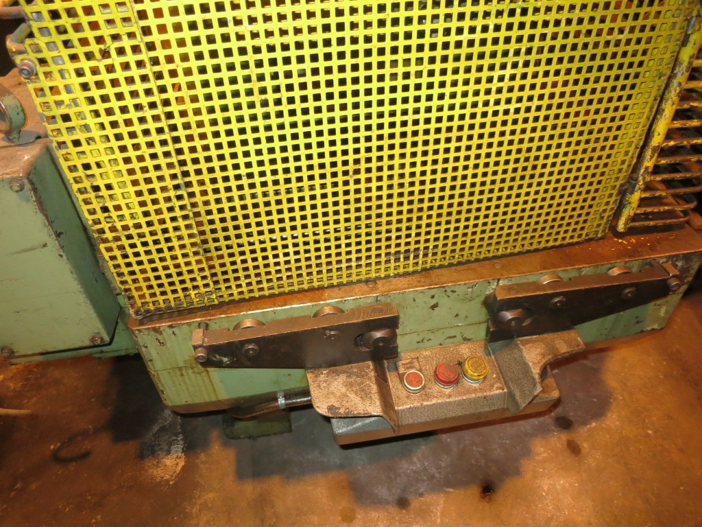 Masch KE2130 A - Metallbearbeitungsmaschine: das Bild 5 Masch KE2130 A - Metallbearbeitungsmaschine: das Bild 5