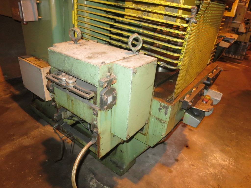 Masch KE2130 A - Metallbearbeitungsmaschine: das Bild 4 Masch KE2130 A - Metallbearbeitungsmaschine: das Bild 4
