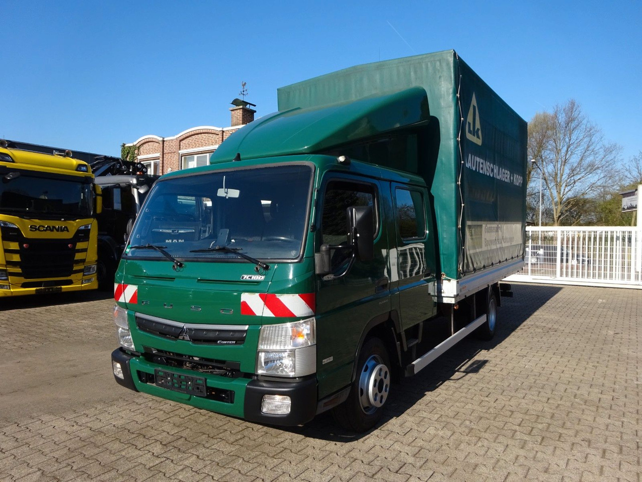 FUSO 7C180D Canter mit Doppelkabine 4x2 - Planen Transporter, Transporter mit Doppelkabine: das Bild 1 FUSO 7C180D Canter mit Doppelkabine 4x2 - Planen Transporter, Transporter mit Doppelkabine: das Bild 1